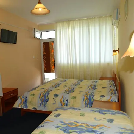 Hotell Familia Fantastiko 2*