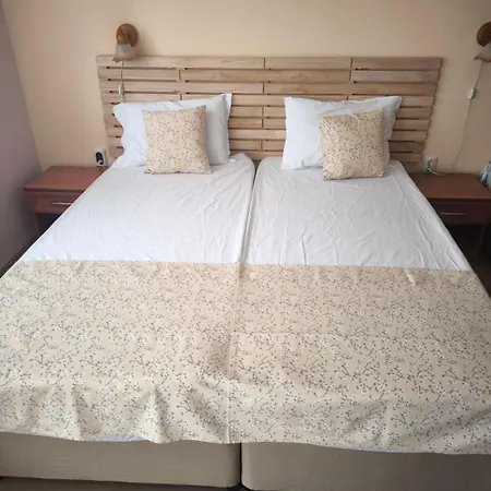 Familia Fantastiko Hotel 2*