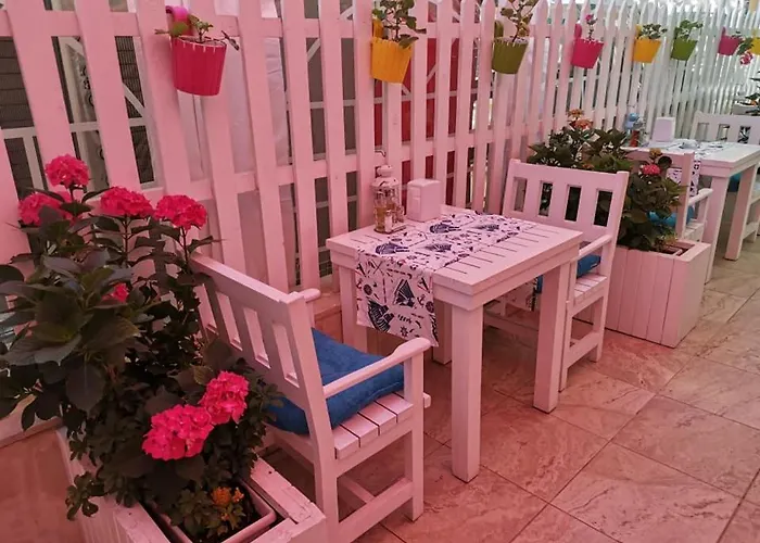 Familia Fantastiko Kiten (Burgas)