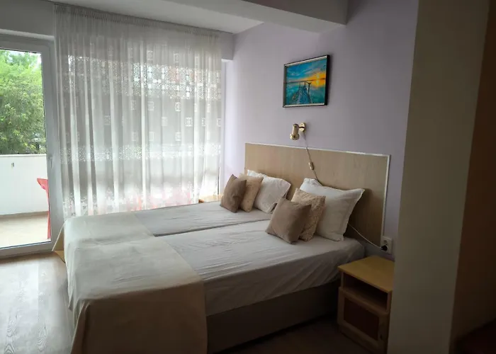 Hotel Familia Fantastiko 2*